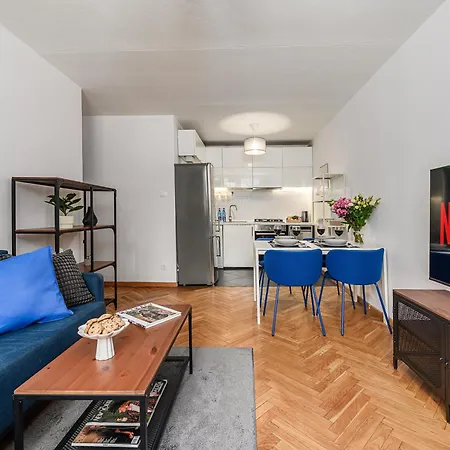 Lumina Stylish 2-room In 아파트
