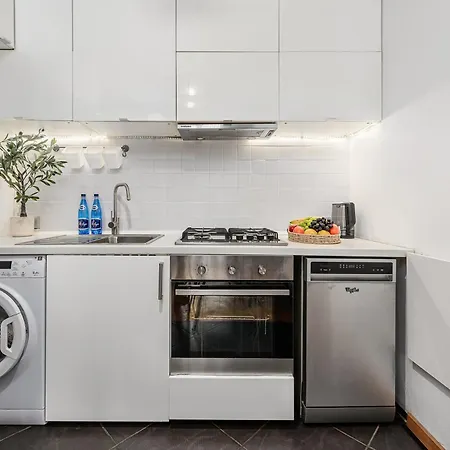 Lumina Stylish 2-room In 아파트