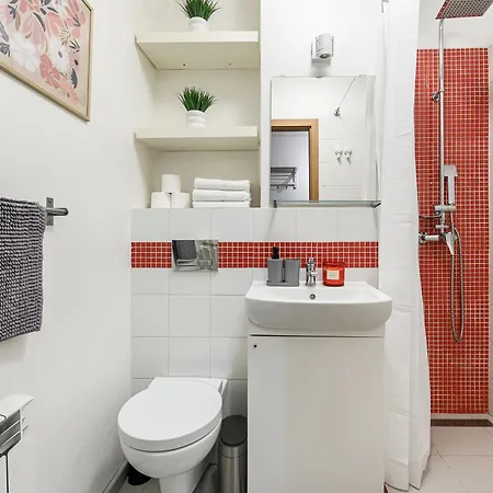 Lumina Stylish 2-room In 아파트